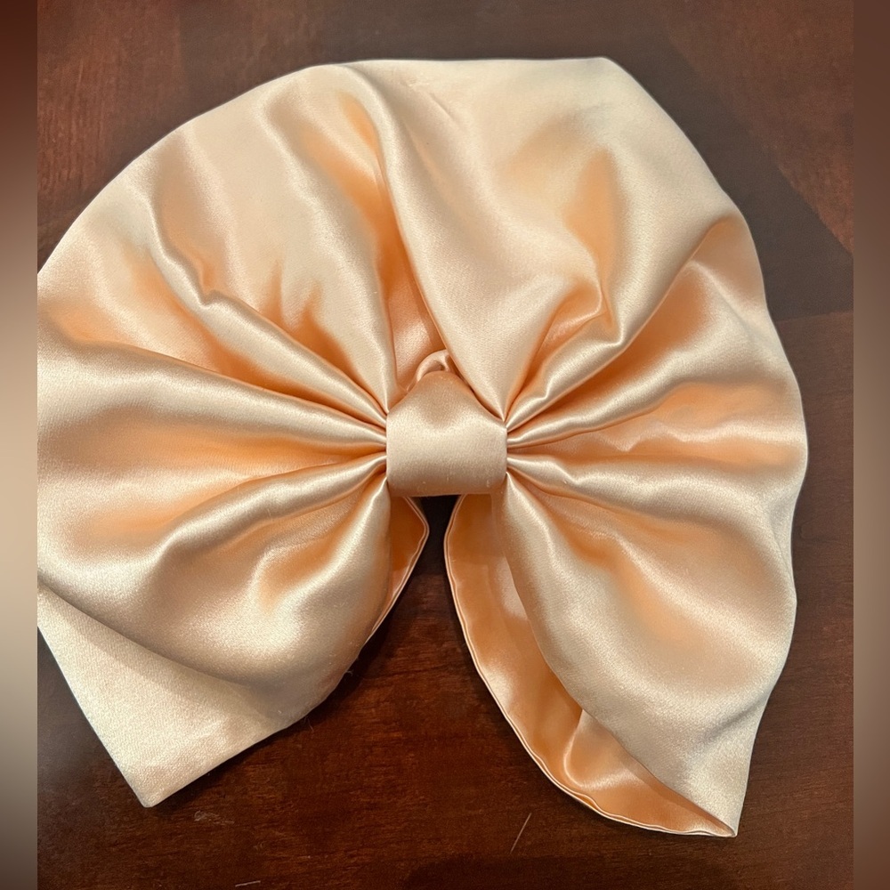 VALENTINO GARAVANI 100% Silk Turban Light Peach/Blush Color Made in Italy - Picture 6 of 10